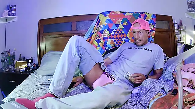 Snapshot of Obi-Spun-Kenobi chatting on October 2025 10:28:02 PM Obi-Spun-Kenobi online show from October 2025 10:28:02 PM