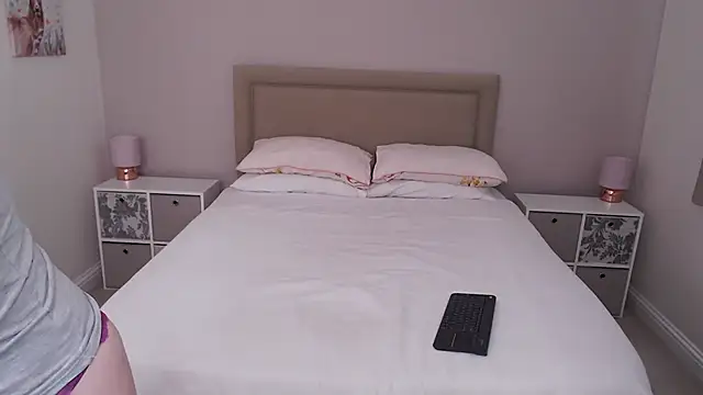 Snapshot of British_Goddess_Anna chatting on January 2025 11:25:01 AM British Goddess Anna online show from January 2025 11:25:01 AM