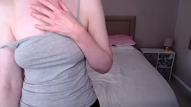 Snapshot of British_Goddess_Anna chatting on March 2025 02:51:02 PM British Goddess Anna online show from March 2025 02:51:02 PM