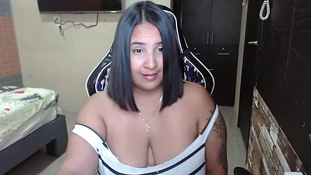 Snapshot of KathyHardcore69 chatting on May 2026 03:56:01 AM KathyHardcore69 online show from May 2026 03:56:01 AM