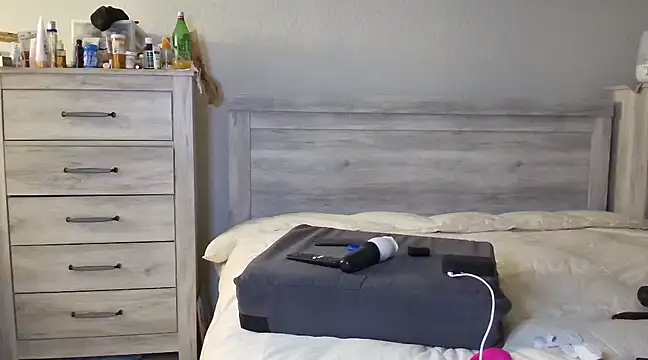 Carmen Cream online show from January 2025 04:12:01 AM