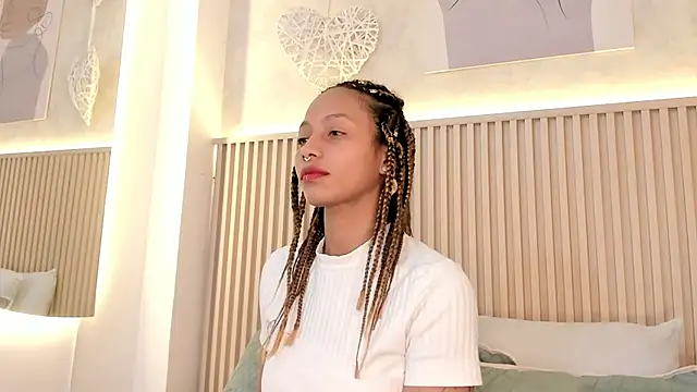 daiana curly online show from March 2026 07:42:02 PM