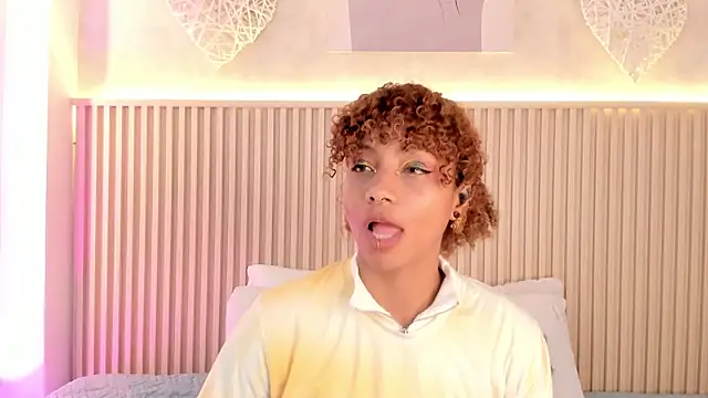 Snapshot of daiana_curly chatting on June 2026 03:45:01 AM daiana curly online show from June 2026 03:45:01 AM