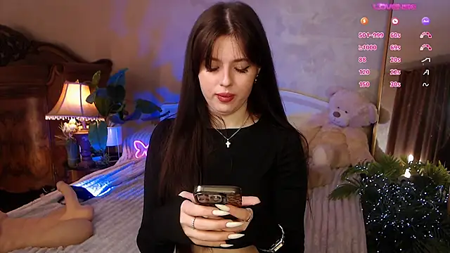 JulieHeets online show from January 2025 10:21:02 AM