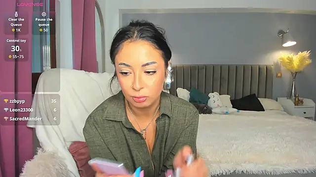 Awesome Jolie online show from October 2025 10:23:02 AM