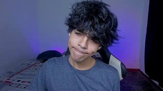 Alan26  online show from November 2025 02:47:02 AM