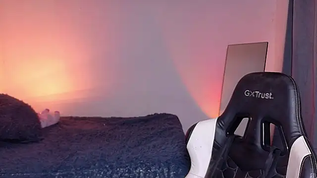 Alan26  online show from April 2026 10:07:02 PM