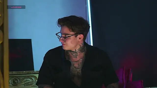 dantecoppolaa  online show from October 2025 08:31:02 PM