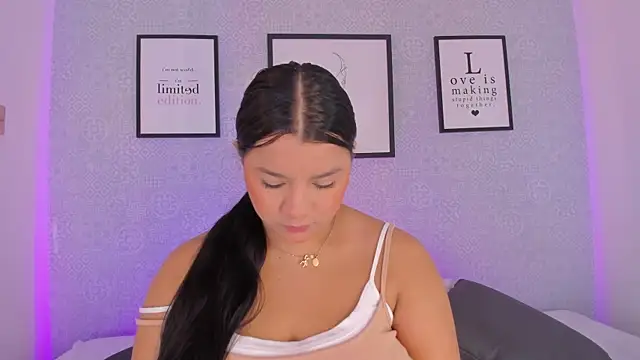 Snapshot of Natasha_harper chatting on December 2025 11:59:02 AM Natasha harper online show from December 2025 11:59:02 AM