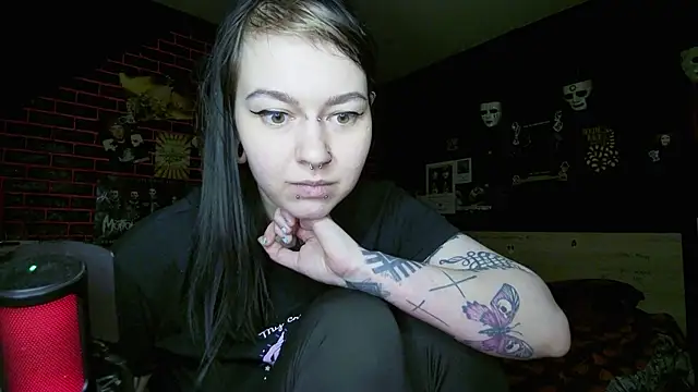 Snapshot of MoorderxDoll chatting on July 2026 10:25:01 PM MoorderxDoll online show from July 2026 10:25:01 PM