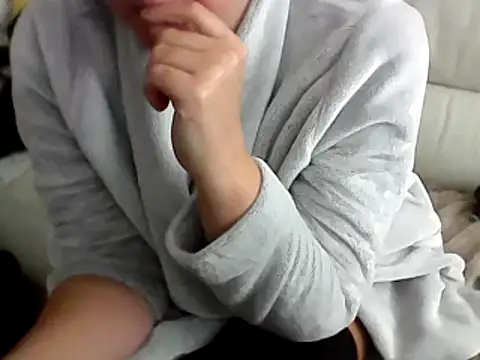 Snapshot of DragoneSFR chatting on January 2025 10:53:02 AM DragoneSFR online show from January 2025 10:53:02 AM