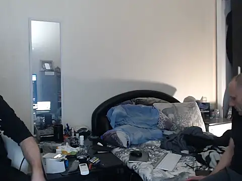 Terizizz online show from April 2026 07:58:02 PM