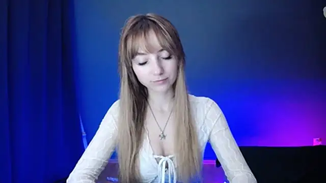 LuciaYoung online show from February 2025 07:35:02 PM