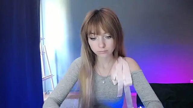 LuciaYoung online show from March 2025 01:29:02 PM