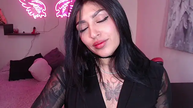 MissDennise online show from March 2025 09:45:02 PM