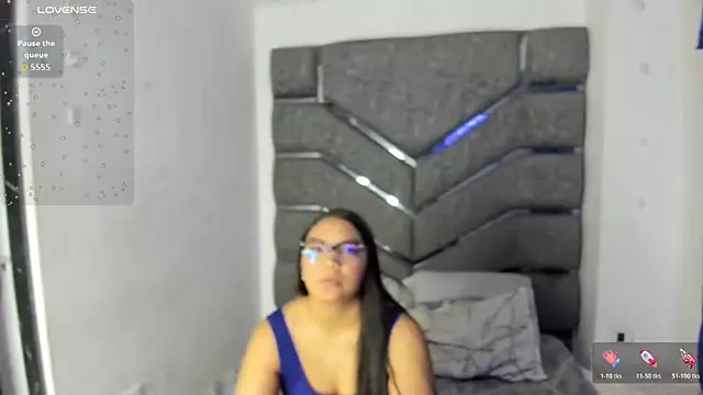 Snapshot of Latinos_couples chatting on August 2026 03:43:01 AM Latinos couples online show from August 2026 03:43:01 AM
