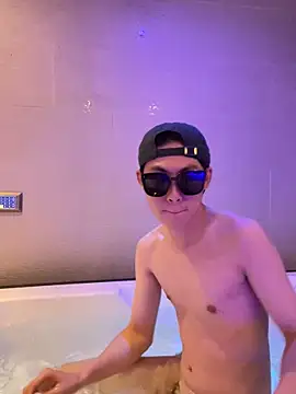 Snapshot of hihi0169 chatting on December 2024 01:33:02 PM hihi0169 online show from December 2024 01:33:02 PM