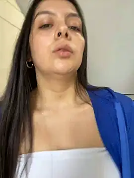 Snapshot of SamaraLincolnn chatting on June 2026 04:01:01 PM SamaraLincolnn online show from June 2026 04:01:01 PM