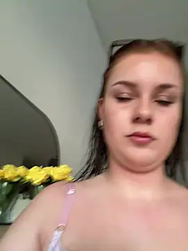 MaribelRiver online show from June 2026 06:45:01 PM