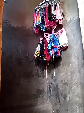 Snapshot of pretty_amaal chatting on December 2024 12:17:01 PM pretty amaal online show from December 2024 12:17:01 PM