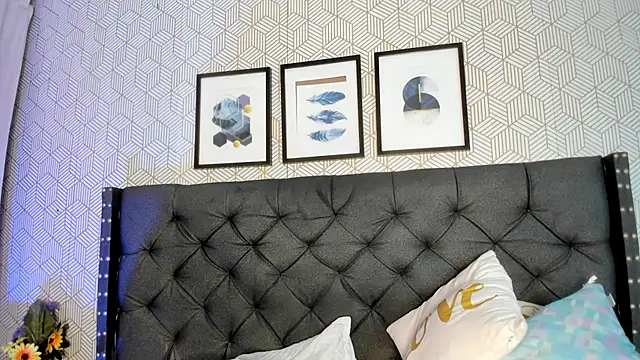 Snapshot of emma__smith1 chatting on February 2025 03:04:02 PM emma smith1 online show from February 2025 03:04:02 PM