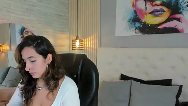 Snapshot of emma__smith1 chatting on March 2025 01:05:02 PM emma smith1 online show from March 2025 01:05:02 PM