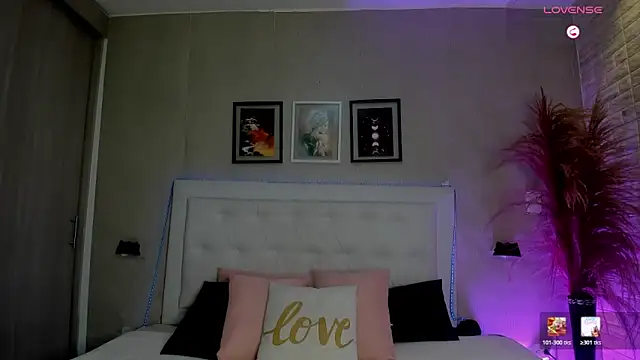 Snapshot of emma__smith1 chatting on February 2026 12:11:01 PM emma smith1 online show from February 2026 12:11:01 PM