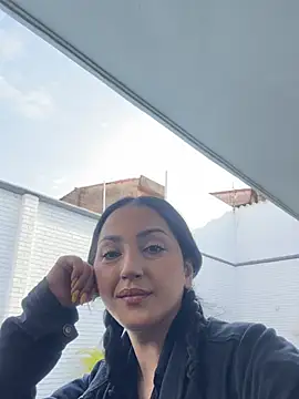 LIAH IZUMI online show from March 2026 12:52:02 PM