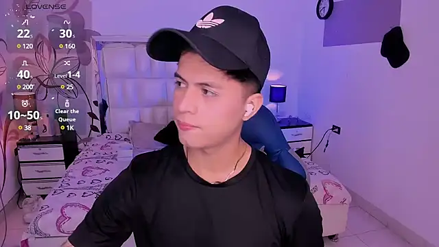 Snapshot of Niicky1_ chatting on December 2024 09:01:01 PM Niicky1  online show from December 2024 09:01:01 PM