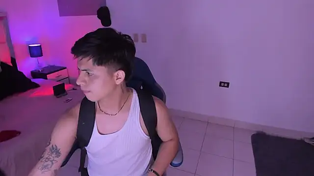 Snapshot of Niicky1_ chatting on January 2025 02:38:02 AM Niicky1  online show from January 2025 02:38:02 AM