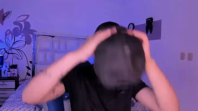 Snapshot of Niicky1_ chatting on January 2025 09:08:02 PM Niicky1  online show from January 2025 09:08:02 PM