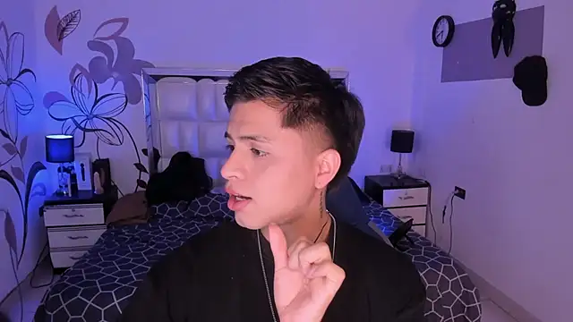 Snapshot of Niicky1_ chatting on January 2025 08:07:02 PM Niicky1  online show from January 2025 08:07:02 PM