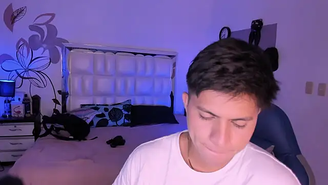 Snapshot of Niicky1_ chatting on January 2025 08:54:01 PM Niicky1  online show from January 2025 08:54:01 PM