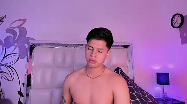 Snapshot of Niicky1_ chatting on February 2025 12:30:01 AM Niicky1  online show from February 2025 12:30:01 AM