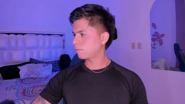 Snapshot of Niicky1_ chatting on February 2025 08:42:02 PM Niicky1  online show from February 2025 08:42:02 PM