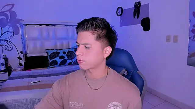 Snapshot of Niicky1_ chatting on March 2025 09:04:02 PM Niicky1  online show from March 2025 09:04:02 PM