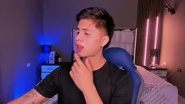 Snapshot of Niicky1_ chatting on March 2025 09:48:02 PM Niicky1  online show from March 2025 09:48:02 PM