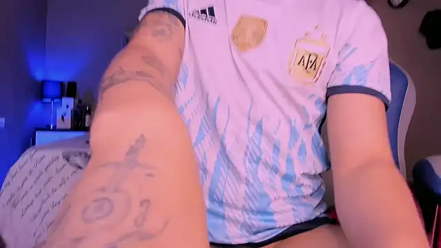 Snapshot of Niicky1_ chatting on March 2025 08:35:02 PM Niicky1  online show from March 2025 08:35:02 PM