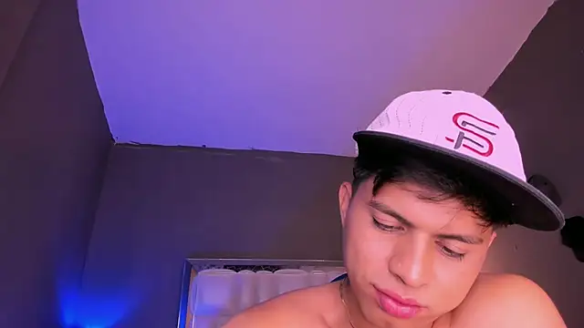 Snapshot of Niicky1_ chatting on March 2025 12:30:01 AM Niicky1  online show from March 2025 12:30:01 AM