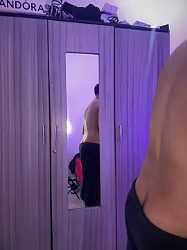 Niicky1  online show from April 2026 01:39:01 PM