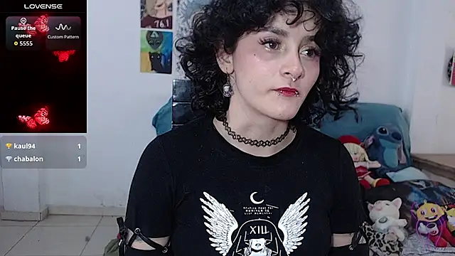 kitty22  online show from September 2025 02:43:02 PM