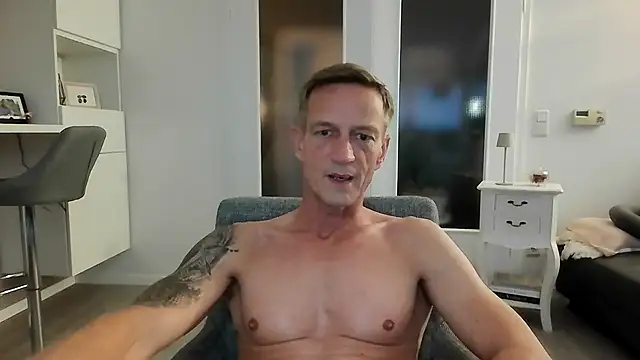 dirks71 online show from September 2025 05:12:02 PM