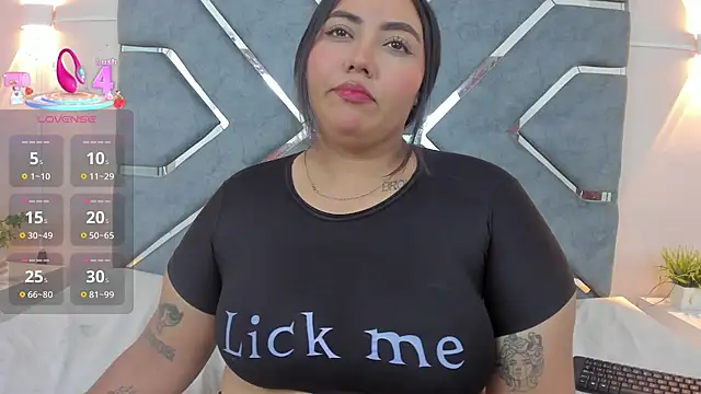 LucciaPorter online show from October 2025 10:19:01 PM