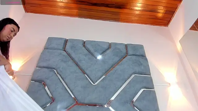 Snapshot of LucciaPorter chatting on February 2026 02:03:01 PM LucciaPorter online show from February 2026 02:03:01 PM