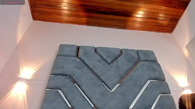 Snapshot of LucciaPorter chatting on February 2026 01:18:02 PM LucciaPorter online show from February 2026 01:18:02 PM