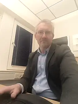 tom-swede online show from January 2025 03:39:02 PM