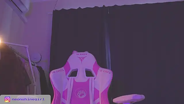 NeonShine online show from October 2025 06:25:02 AM