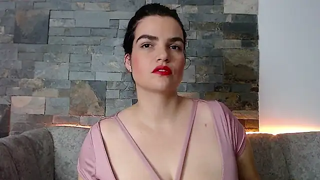 Snapshot of passionate_love22 chatting on February 2026 03:43:01 AM passionate love22 online show from February 2026 03:43:01 AM