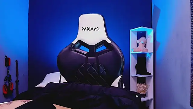 JadaRoberts online show from November 2025 12:27:01 PM