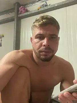 Snapshot of Johnnyhaker chatting on December 2024 06:04:02 PM Johnnyhaker online show from December 2024 06:04:02 PM